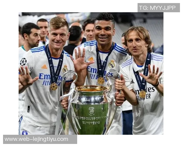 皇马关注19岁荷兰中场斯米特转会费预计超6000万欧元